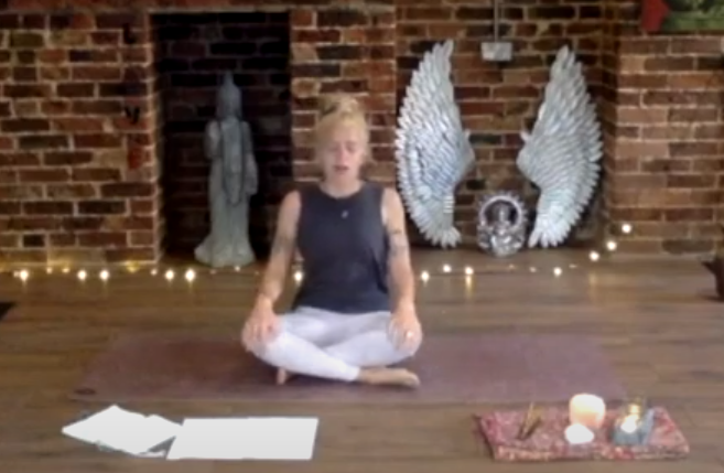 Connie Lodwick - Flow & Unwind 4 Vinyasa Yoga