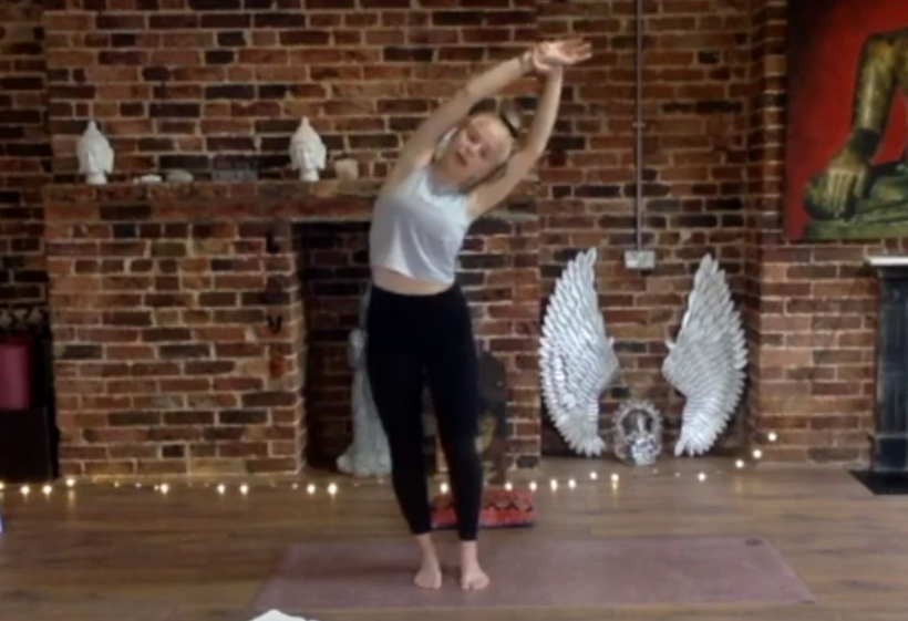 Connie Lodwick - Vinyasa Flow 4 - Yoga For All