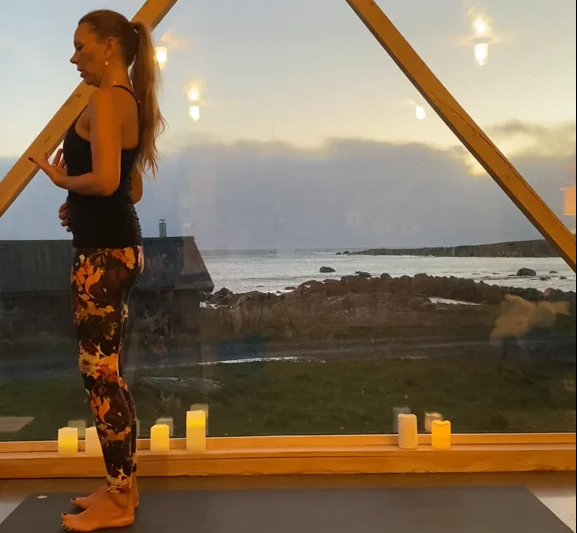 Wenche Beard - Vinyasa Flow with Wild Thing