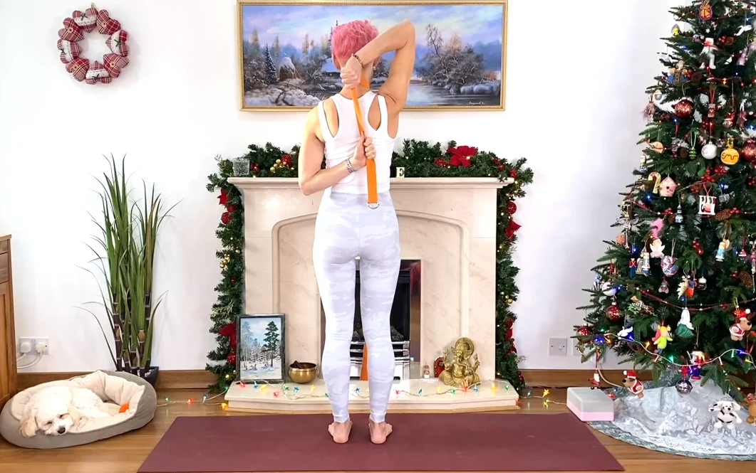 Olga Oakenfold - Yoga For Flexibility. Stretch Your Shoulders, Back & Hips