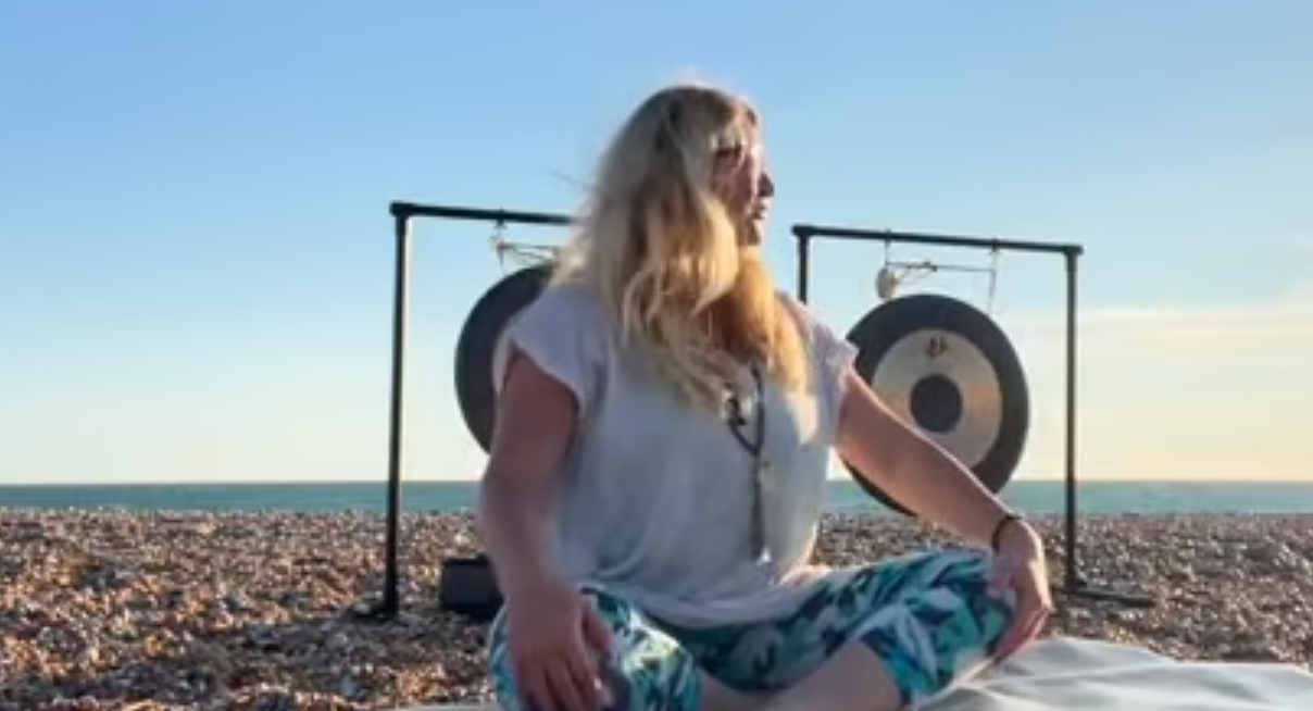 Eva Kristlova - Sunset Beach Yoga