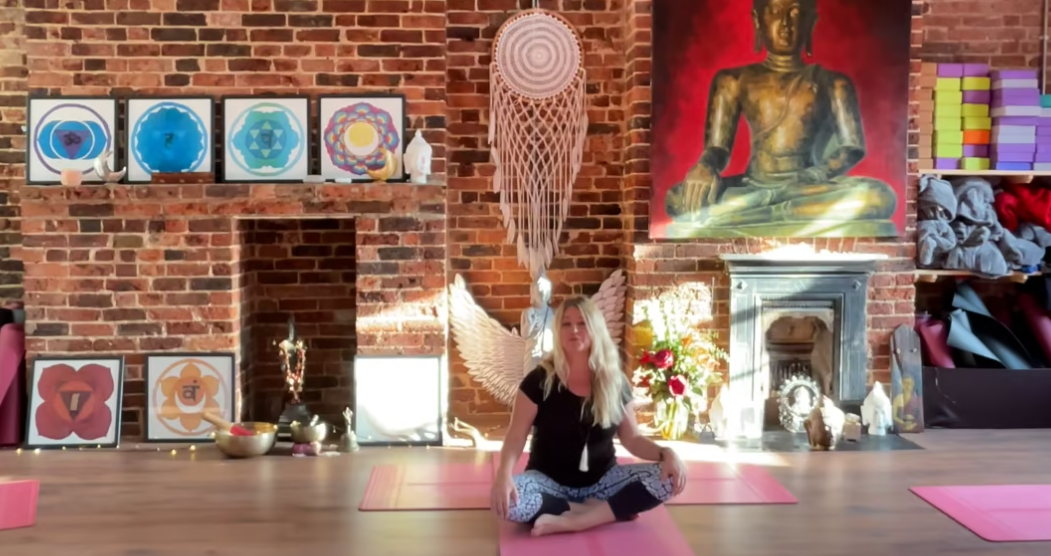 Eva Kristlova - Short Good Morning Yoga