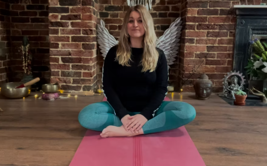 Eva Kristlova - Gentle yoga class for Beginners
