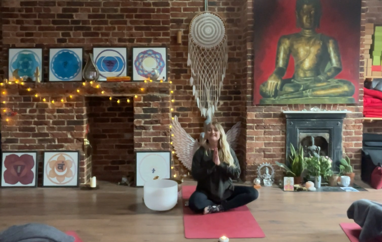 Gentle Yoga taking care of sensitive lower back